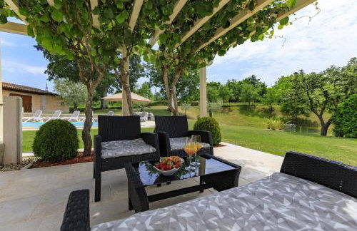 Villa Viscum in Central Istria for 8 persons with large garden - pet friendly - Foto 8