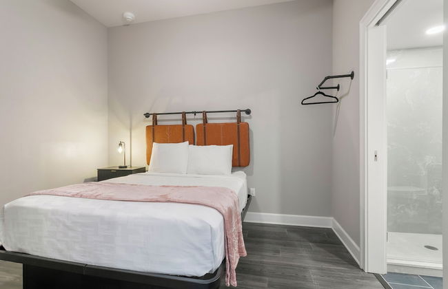 Bywater Suite Hotel - Photo 31