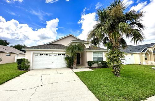 Spacious, Open Layout And Pool Relaxation! - Foto 1