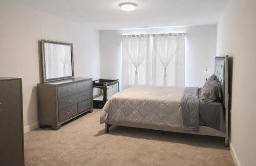 Clayton 6-Beds Family Home Near Raleigh Sleeps 12 - Foto 4