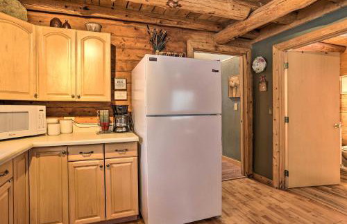 Snowshoe Cabin with Gas Grill Fish and Hike! - Foto 12