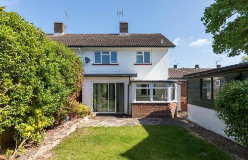 Findon House Spacious 3 bedroom, contractor, relocations friendly,10mins from GATWICK Airport, free parking, WIFI, garden, CRAWLEY - Photo 38