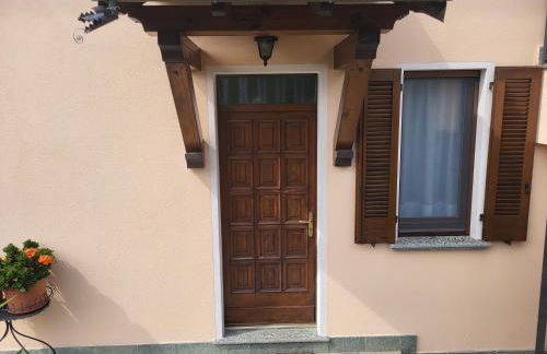 Casa Intignano - Camera con bagno e portico vista lago - Foto 15