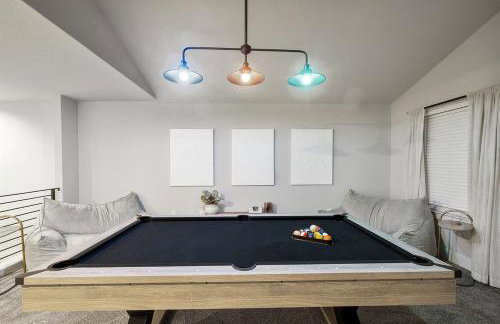 Luxe Modern 4B House with Office 20 min to DT - Foto 43