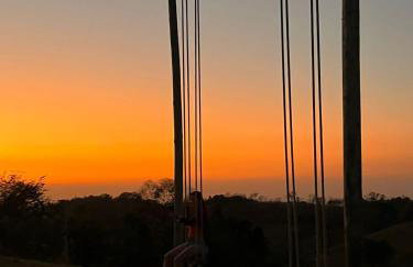 Chalé romântico com hidro, lareira e churrasqueira na Serra - Foto 32