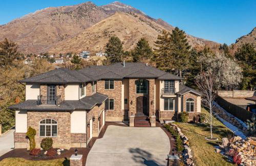 Olympus Luxury - Prime Location - HotTub, Theater and More - Foto 1