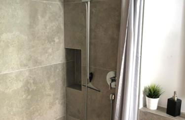 Barrierefreie Ferienwohnungen am Wasserturm Landau - Südpfalz - Foto 43