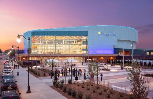 A Place to Escape 5 minutes from Downtown Newly Renovated - Foto 3