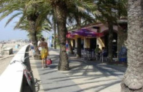 SPACIOUS FLAT WITH SEA VIEWS, FOR 8 PEOPLE WITH 3 BEDROOMS, 2 BATHROOMS and NEXT TO THE BEACH!! - Foto 28