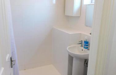 Charming 2 bed house Perfect base for sightseeing - Foto 13