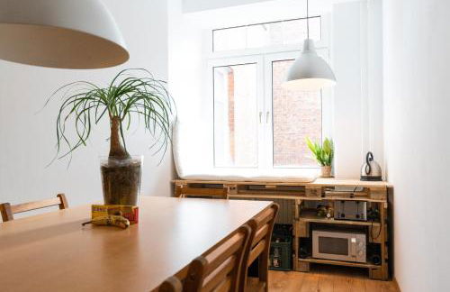 230 m2 Loft mit eigenem Wintergarten mit Tischtennis & Dart, kostenloser Parkplatz - Foto 11