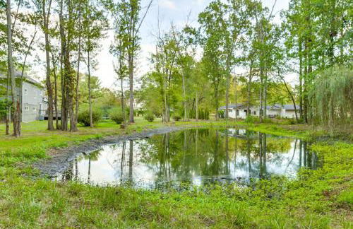 Large Yard with Pond Family Retreat in New Albany! - Foto 41