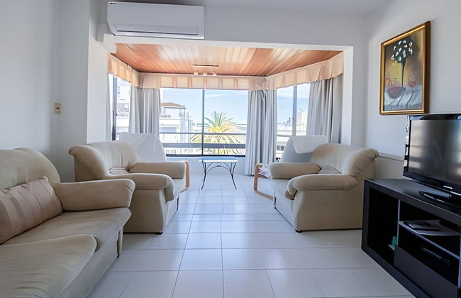 Oceana Suites Palm Beach - Photo 15