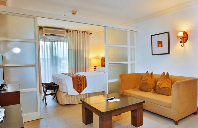 Crown Regency Suites & Residences - Mactan - Photo 45