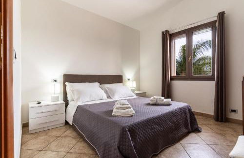 Deep Blue Sea - Photo 36