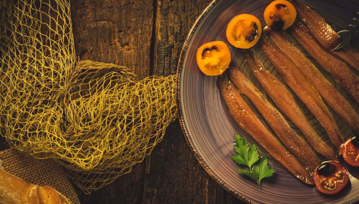 Visita a una fábrica conservera + Marismas de Santoña - Foto 1