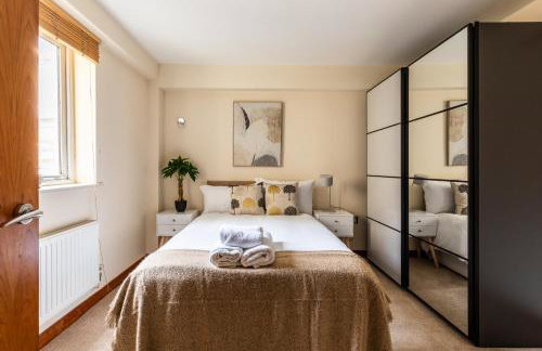 St George's Home w Private Parking by the Harbour - Foto 14