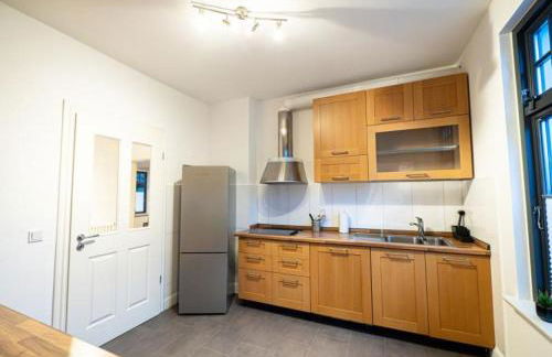 Große Monteurwohnung in Villa – 4 Zimmer, WLAN, TV, Küche – Ahrensburg Nähe Hamburg - OD06b - Foto 17