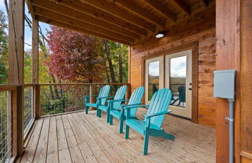 The Overlook - '21 Cabin - Gorgeous Unobstructed Views - Fire Pit Table - GameRm - HotTub - Xbox - Lots of Bears - Foto 54