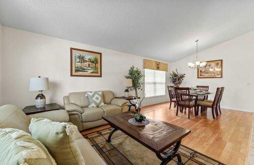 Sunkist Getaway - Photo 6