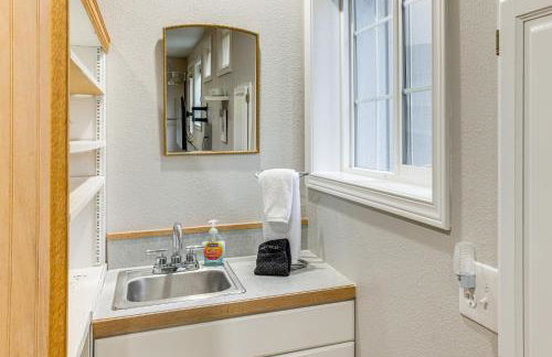 Port Angeles Abode with Yard and Guest House! - Foto 14