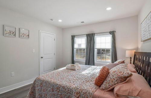 Cozy 4BR Retreat - Private backyard, Gazebo & Grill - Foto 22