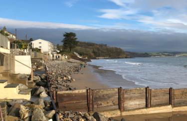 Wogan Cottage - Photo 1