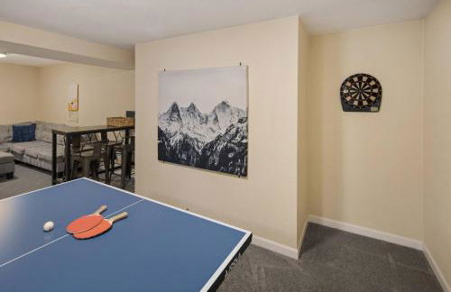 Family Retreat! By Denver + Hot Tub, Sleeps 10! - Foto 43