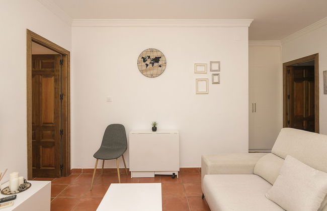 El Cortijo in La Linea de la Conception - Photo 8