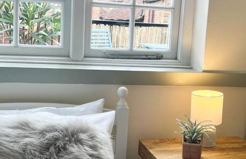 The Mews Pet Friendly and Parking - Foto 25