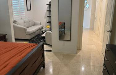 Elegant Retreat with Private Luxurious Gen Suite - Foto 52