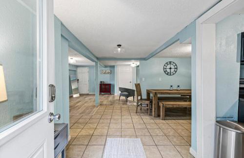 Historic Anchor at M Sleeps 7 Outdoor Shower Mins to Beach & Moody Gardens - Foto 2