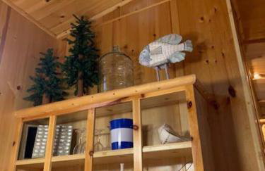 Knotty but Nice-sleeps 6-one minute to lake! - Foto 14