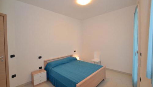 Bright and Modern Apartment - Photo 5