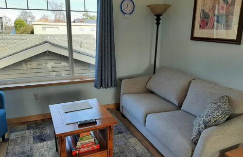 Alki Beach Cottage, NEW, 2 bedrooms, 2 bathrooms, near beach, AC, WD, Parking - Foto 10