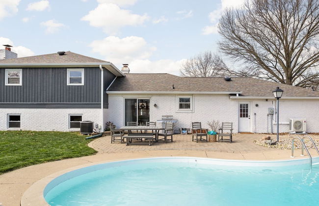 Hometown Hideaway - 4BR 2 5BA Pool Game Room - Foto 59