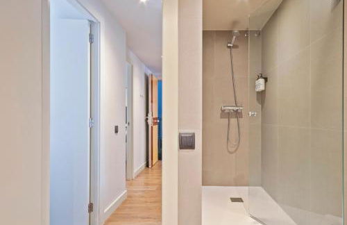 Uma Suites Barceloneta Beach - Photo 14