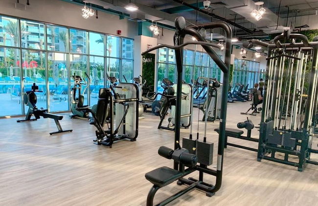 Elite LUX Holiday Homes - Stylish 1 BR Pool World Class Gym in Dubai South - Photo 22