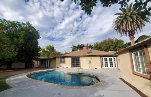 Tarzana 6 Bedroom Charmer W Pool - Foto 15