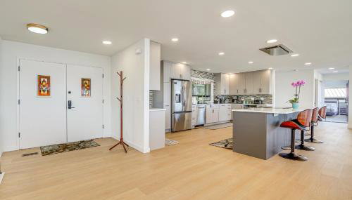 Spacious Camano Home with Hot Tub and Water Views! - Foto 4