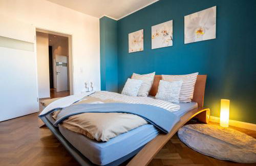 Doppelhaus- Villa Leipzig Schleußig , moderner Altbau Apartment Dachetage mit 2 Schlafzimmern und separatem Zusatzzimmer , Parkplatz - Balkon - Kamin - Eicheparkett - Arbeitsplatz - Foto 22