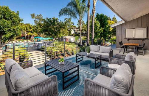 Shabby Chic Oceanside King & 2 Queen bed Pool GYM - Photo 22