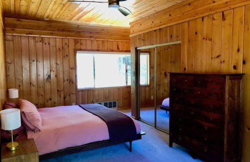 Serene and Magical Cabin w/Barrel Sauna and Fireplace - Foto 9