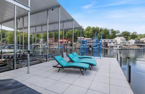 Beautiful Lake Front Home with Private Dock In Lick Branch Cove - Foto 41