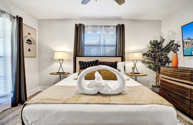 7 Br Home with Pool Gameroom & Soccer - Foto 49