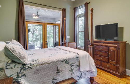 Waterfront Loranger Cottage Hot Tub, Deck and Grill - Foto 11