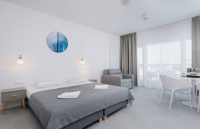 Aquamarina Prima Apartments by Renters - Photo 4