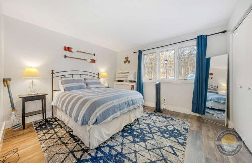 Modern Lake Geneva Condo with Year-Round Views - Foto 12