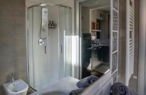 BASTIA RF Stylish Renovated Suite Apartment Scalo Romana Up to 4 Guests Milan Olympics - Foto 8