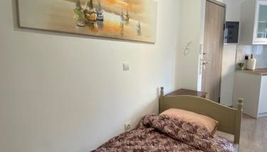 Azure Studio - Photo 1